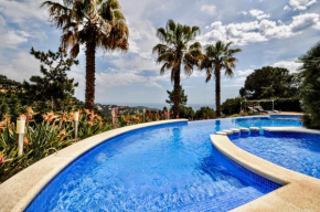 V&V LLORET- VILLA LUXURY casa de lujo con gran piscina, sauna, billar y aire acondicionado